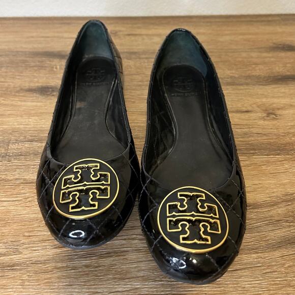 Tory Burch Black Quilted Patent Leather Ballet Flats SZ 8 - Picture 3 of 10